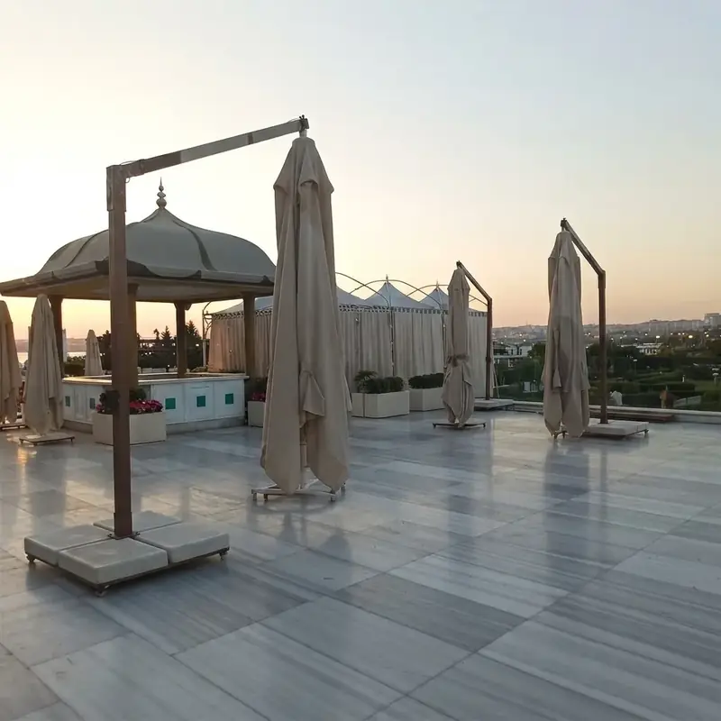 4m Yandan Gövdeli Şemsiye Kiralama